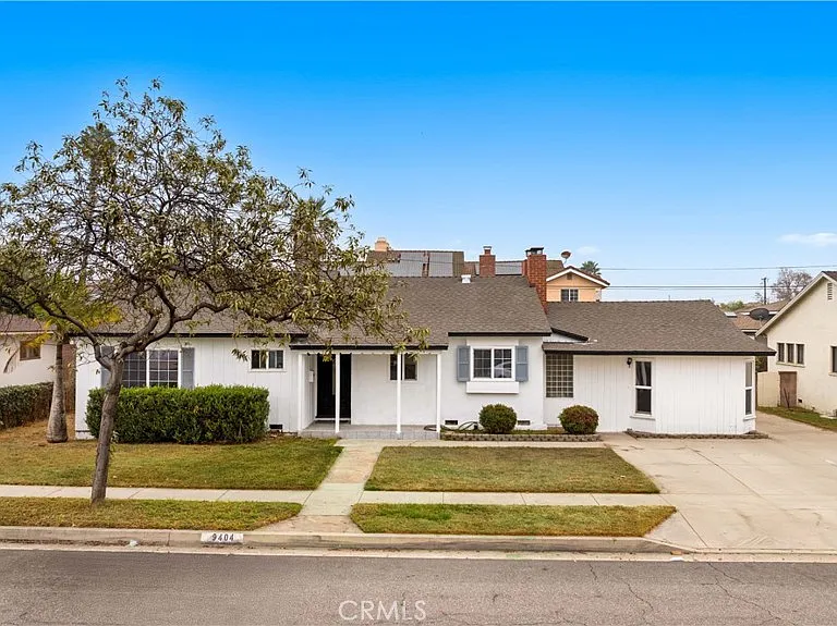 9404 Downey Ave — Southern California residential income property